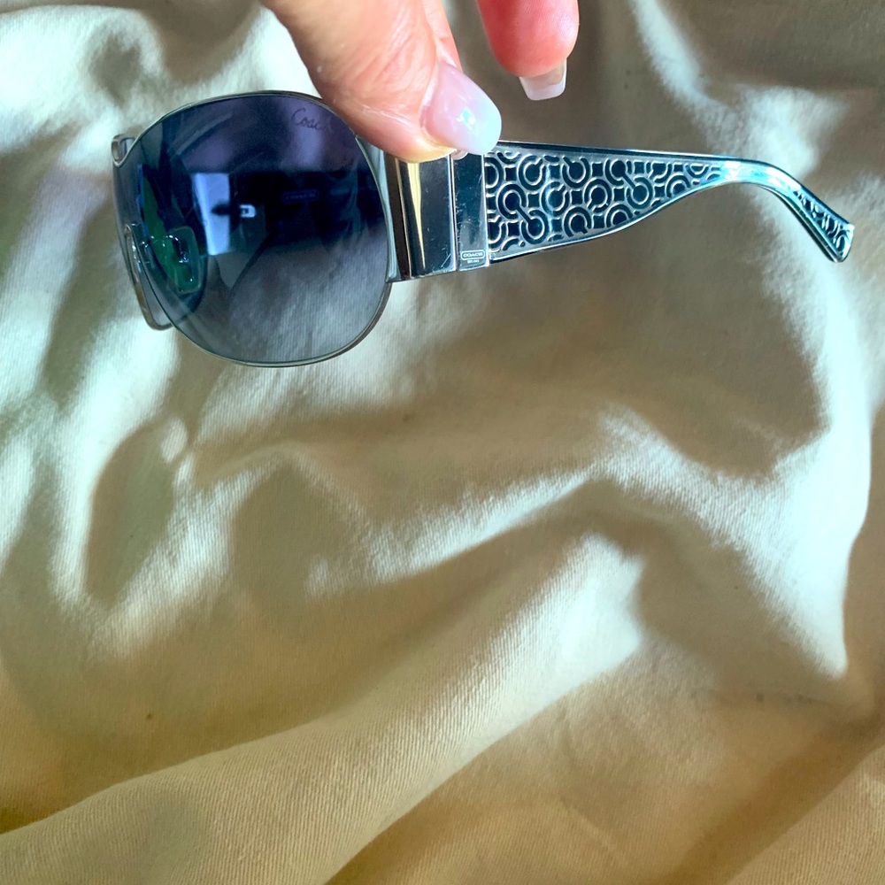Coach sun glasses